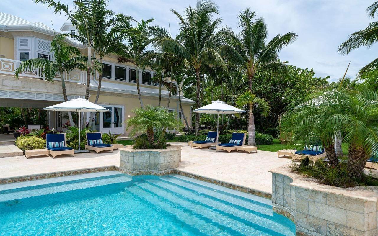 31. Single Family Homes for Sale at Islands At Old Fort Bay, Old Fort Bay, Nassau and Paradise Island Bahamas