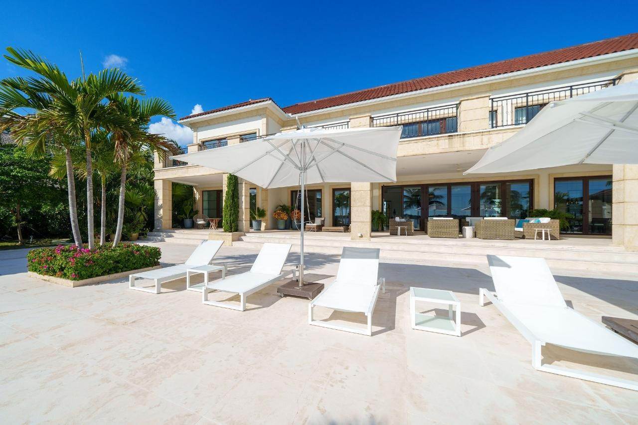 64. Single Family Homes for Sale at Ocean Club Estates, Paradise Island, Nassau and Paradise Island Bahamas