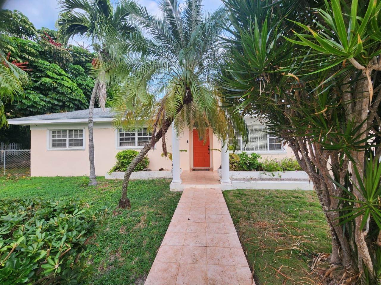 Single Family Homes for Sale at Sapphire Ridge, Prince Charles Drive, Nassau and Paradise Island Bahamas